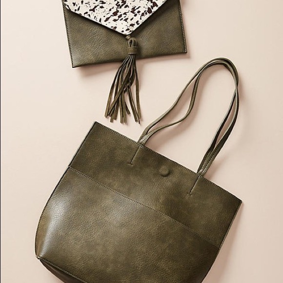 Anthropologie Handbags - Anthropologie green leather purse